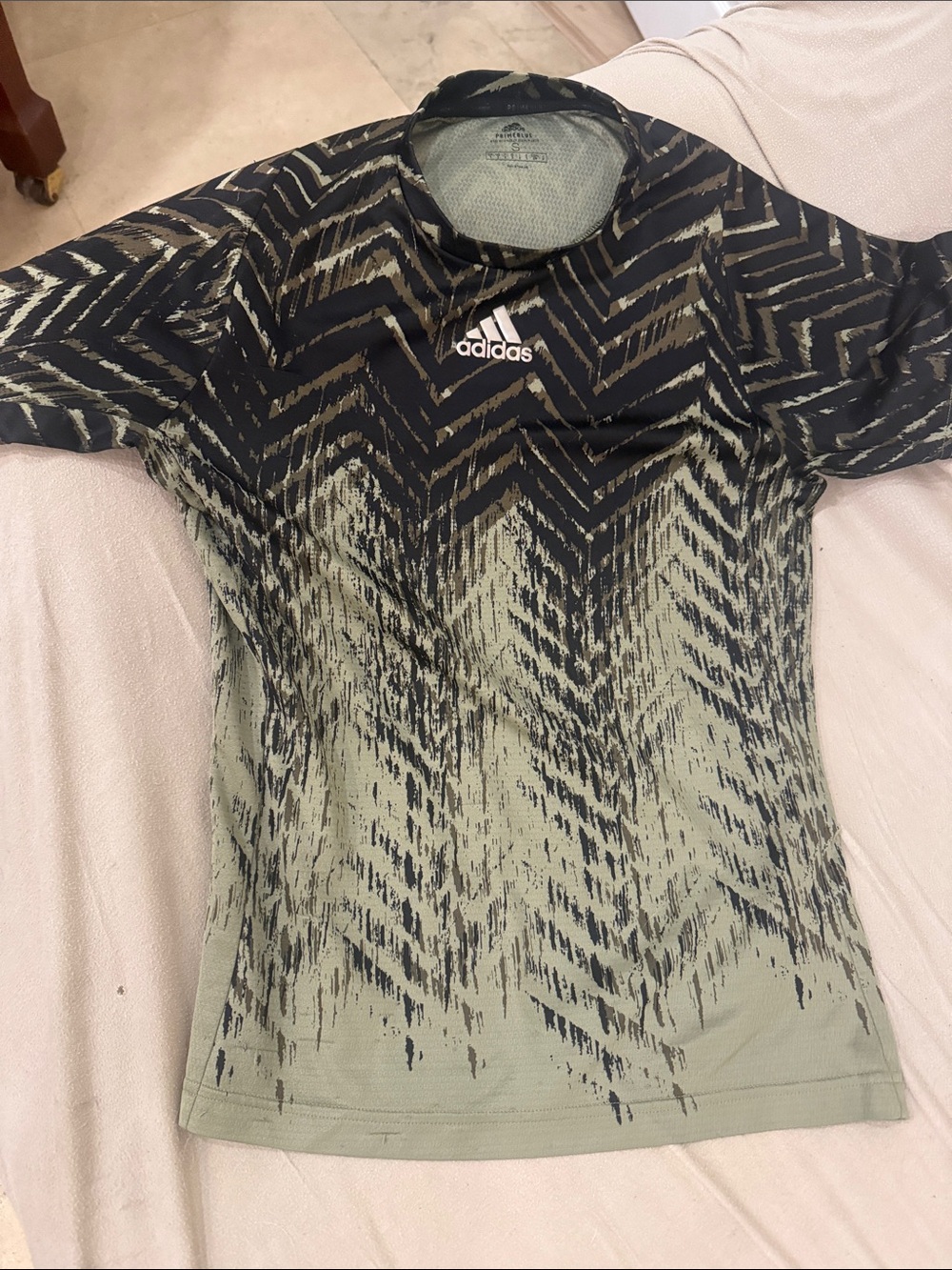Adidas men’s small athletic shirts - Picture 2 of 3